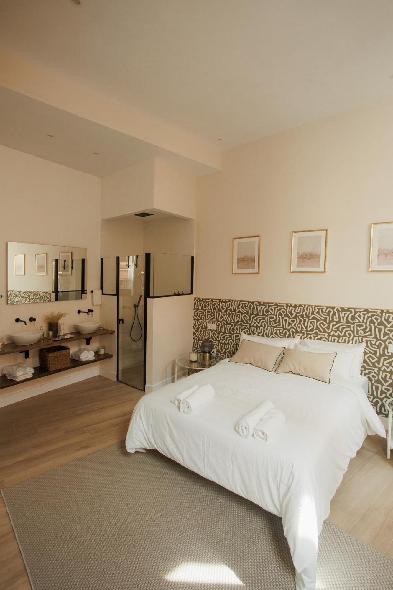בדאחוז Apartamentos Cervantes מראה חיצוני תמונה
