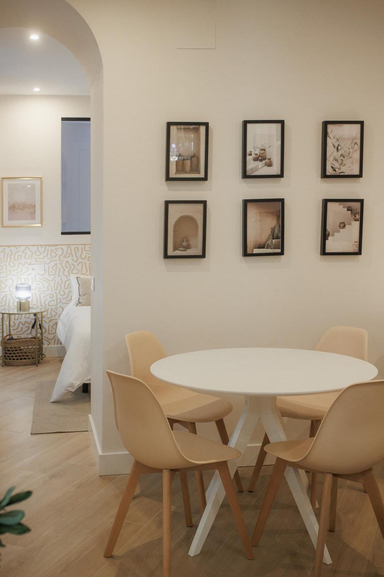 בדאחוז Apartamentos Cervantes מראה חיצוני תמונה